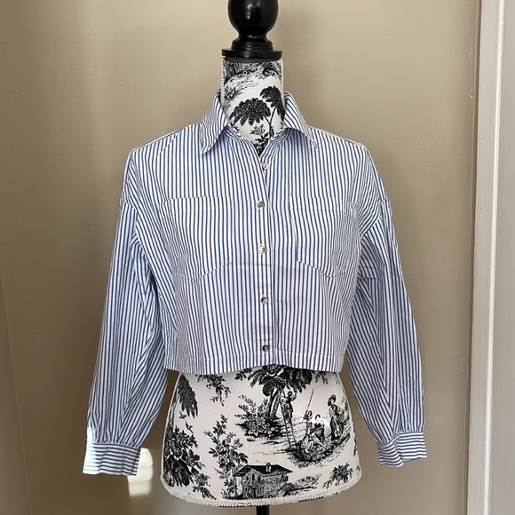 Zara blue striped crop button up shirt with baby puff shoulders - Picture 3 of 6